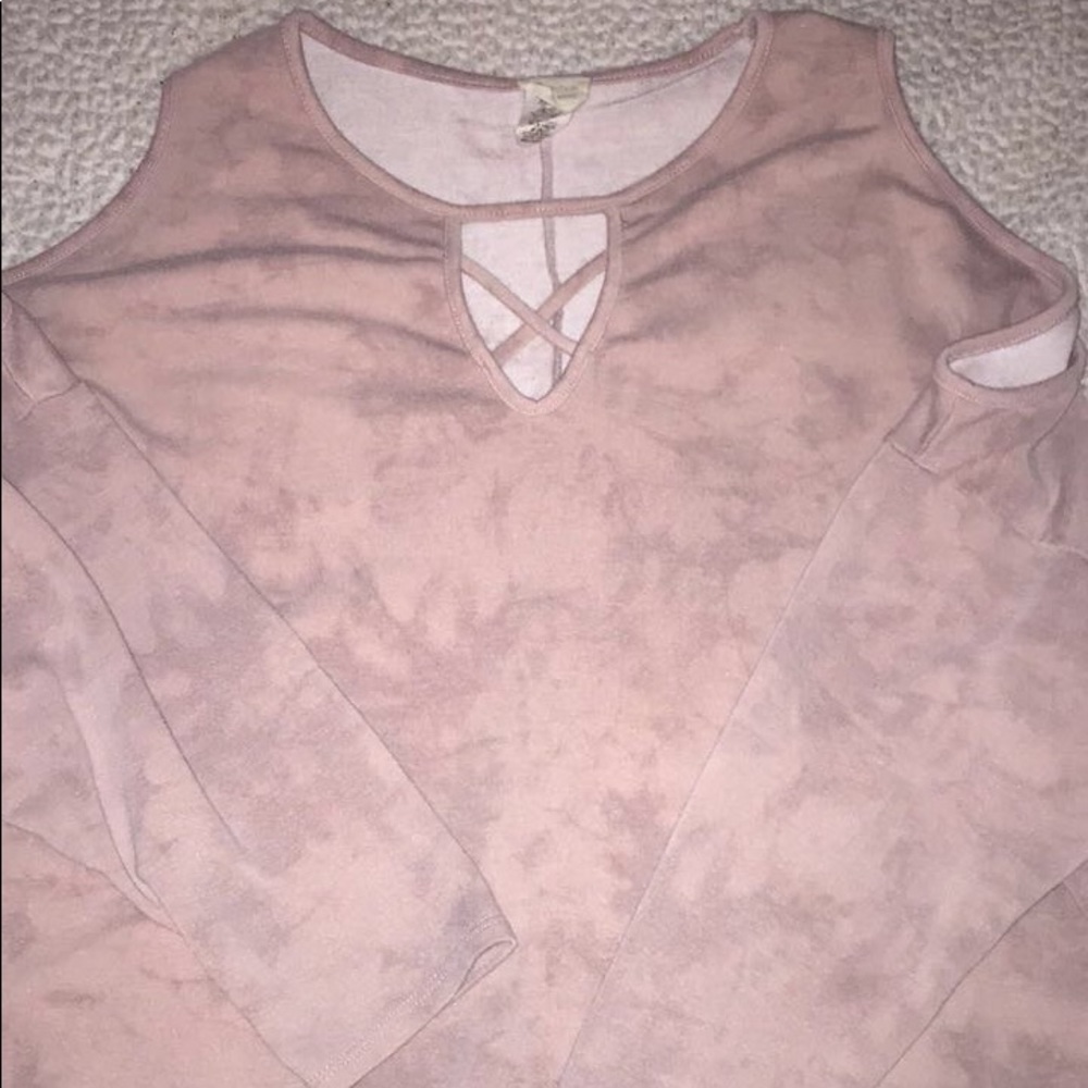 Cold Shoulder Shirt (small)